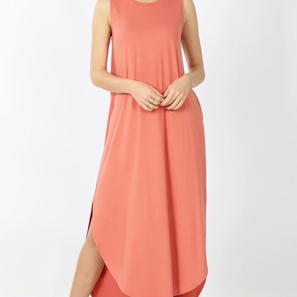 SLEEVELESS SIDE SLIT MAXI DRESS WITH POCKETS - Picture 1 of 1